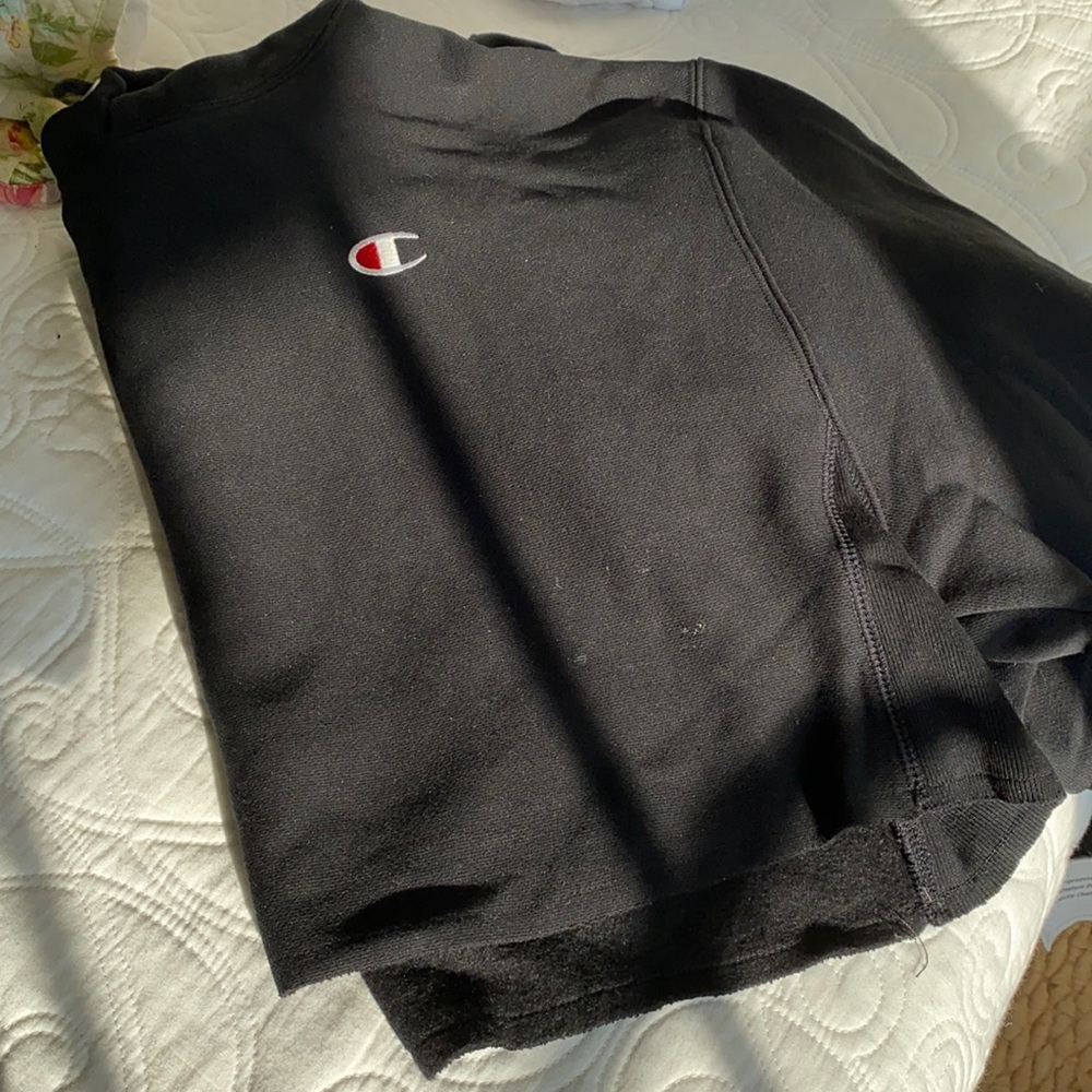 Cropped Champion Sweatshirt